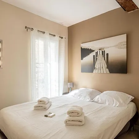 Magnificent Atypical 3-room 2br6p - Meynadier Apartment