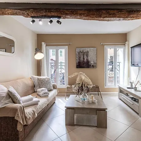 Magnificent Atypical 3-room 2br6p - Meynadier Apartment
